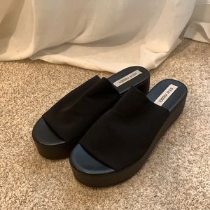 Steve Madden platform slides in black